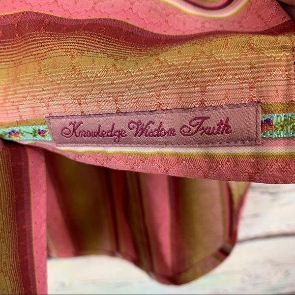 NWOT Robert Graham GORGEOUS Blouse Size XS! - Picture 14 of 16